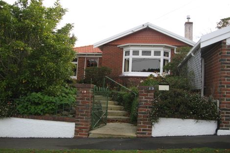 Photo of property in 19 Grandview Crescent, Opoho, Dunedin, 9010