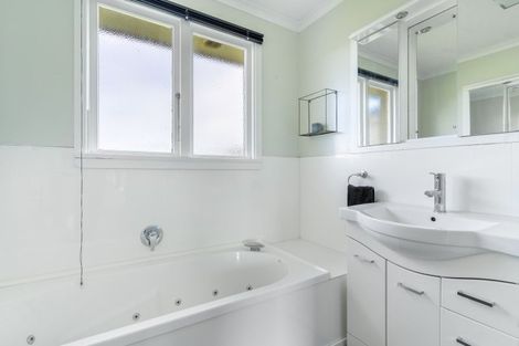 Photo of property in 75 Albert Street, Winton, 9720