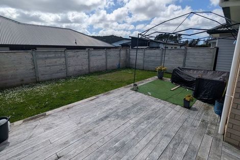Photo of property in 15 Raymond Grace Avenue, Huapai, Kumeu, 0810