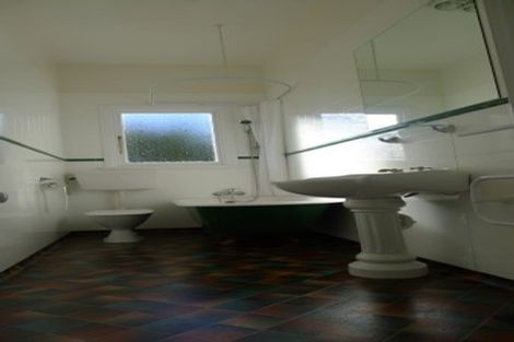 Photo of property in 27 Tawa Terrace, Tawa, Wellington, 5028