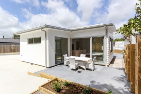 Photo of property in 4 Mackillop Way, Brooklands, New Plymouth, 4310