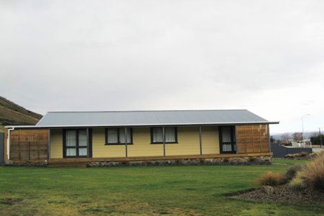 Photo of property in 1 Mcmurray Place, Clyde, 9330