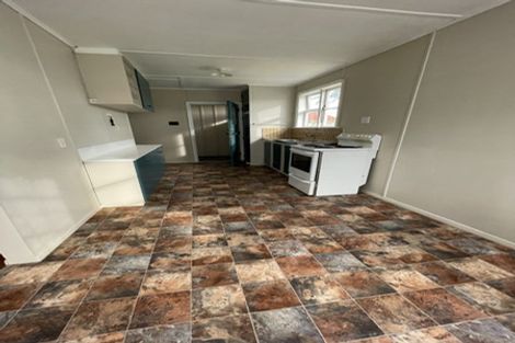 Photo of property in 27 Goldsmith Crescent, Levin, 5510