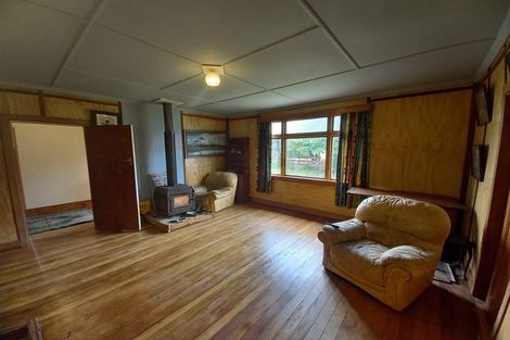 Photo of property in 17 Settlement Road, Papatotara, Tuatapere, 9691