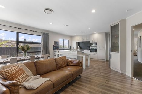 Photo of property in 11 Leicester Parade, Somerville, Auckland, 2014