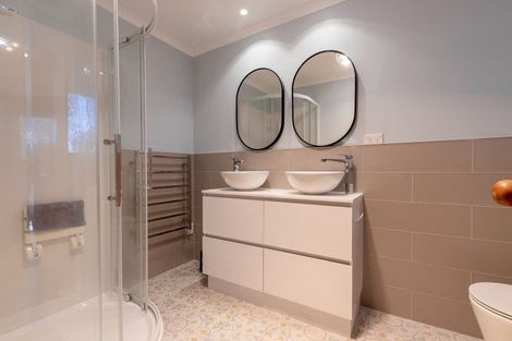 Photo of property in 1 Curnow Place, Leamington, Cambridge, 3432