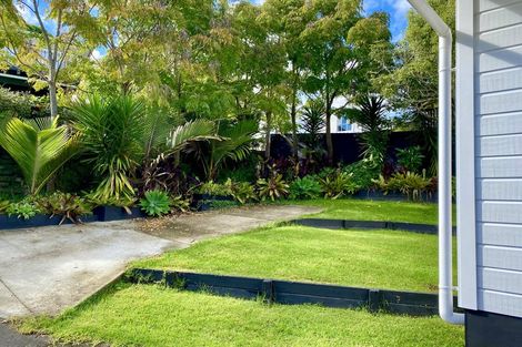 Photo of property in 2/660 Beach Road, Browns Bay, Auckland, 0630