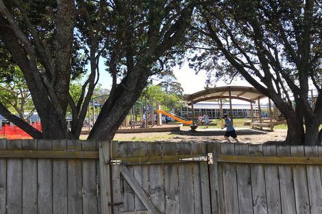 Photo of property in 1/25 Aotearoa Terrace, Murrays Bay, Auckland, 0630