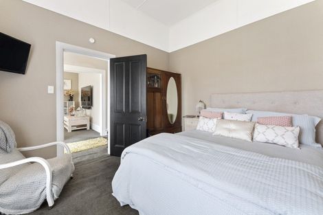 Photo of property in 39 Mako Mako Road, Levin, 5510