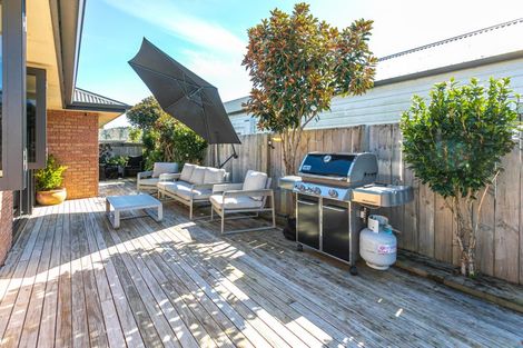 Photo of property in 136 Golden Shore Place, Coromandel, 3506