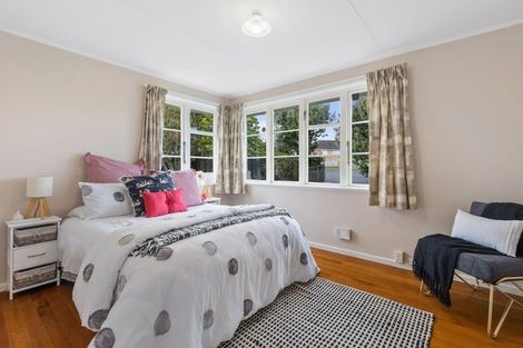 Photo of property in 35 Philomel Crescent, Bayswater, Auckland, 0622
