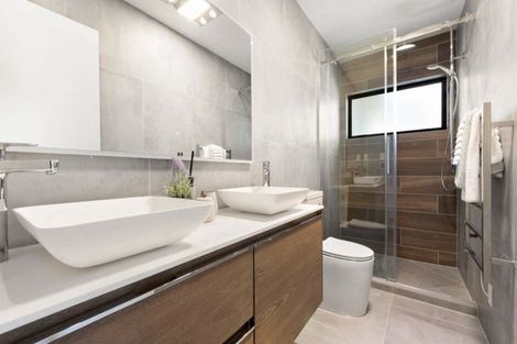 Photo of property in 47a Takutai Avenue, Half Moon Bay, Auckland, 2012