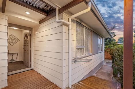 Photo of property in 5 Peterhouse Place, West Harbour, Auckland, 0618