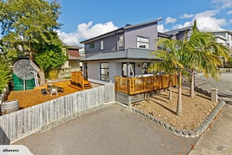 Photo of property in 26f Schnapper Rock Road, Schnapper Rock, Auckland, 0632