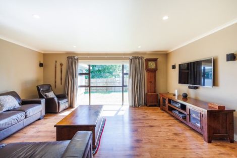 Photo of property in 11 Racecourse Road, Awapuni, Palmerston North, 4412