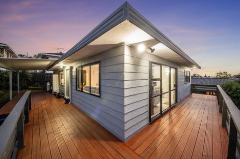 Photo of property in 2/7 Duke Street, Papakura, 2110