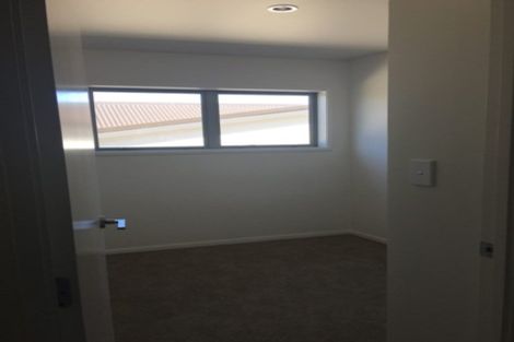 Photo of property in 5/27 Powell Street, Avondale, Auckland, 1026