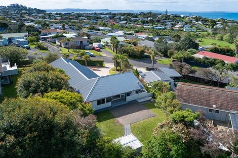 Photo of property in 8 Jean Place, Stanmore Bay, Whangaparaoa, 0932