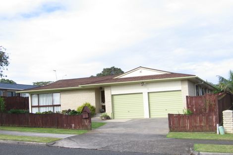 Photo of property in 7 Jillteresa Crescent, Half Moon Bay, Auckland, 2012