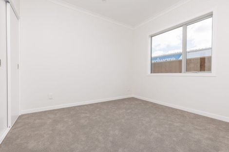 Photo of property in 2/12 The Strand, Wainuiomata, Lower Hutt, 5014