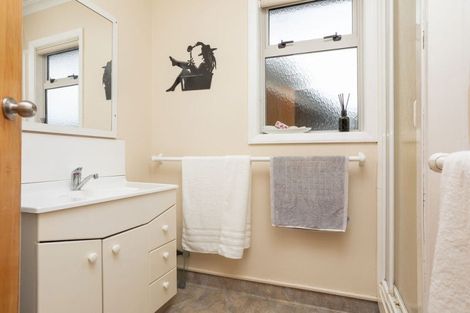 Photo of property in 80 Trafalgar Street, Dannevirke, 4930