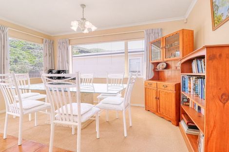 Photo of property in 102a Parkvale Road, Karori, Wellington, 6012
