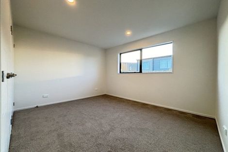 Photo of property in 22b Poruru Close, Papakura, 2110