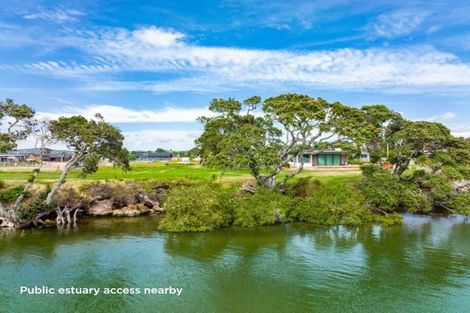 Photo of property in 17 Kahu Drive, Mangawhai, 0505