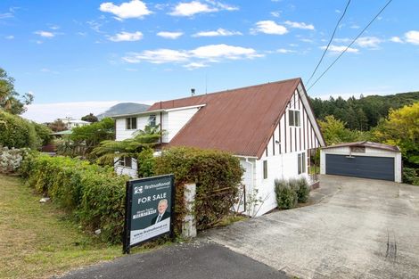 Photo of property in 125 Waikawa Road, Picton, 7220