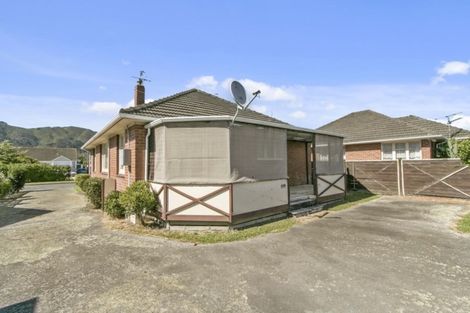 Photo of property in 35 Hewer Crescent, Naenae, Lower Hutt, 5011