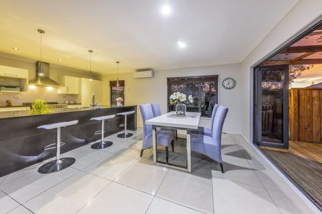 Photo of property in 318 Hill Road, The Gardens, Auckland, 2105