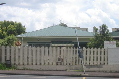 Photo of property in 175a Green Lane West, Greenlane, Auckland, 1051