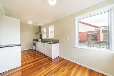 Photo of property in 4 Collett Street, Naenae, Lower Hutt, 5011