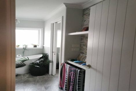 Photo of property in 15 Derwent Place, Flagstaff, Hamilton, 3210