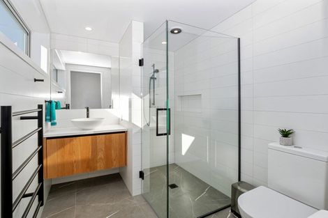 Photo of property in 66 Oceanview Road, Mount Maunganui, 3116