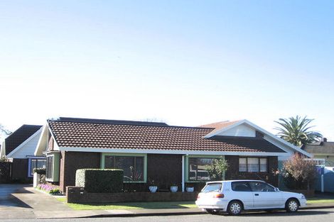 Photo of property in 405 Fitzroy Avenue, Hastings, 4122