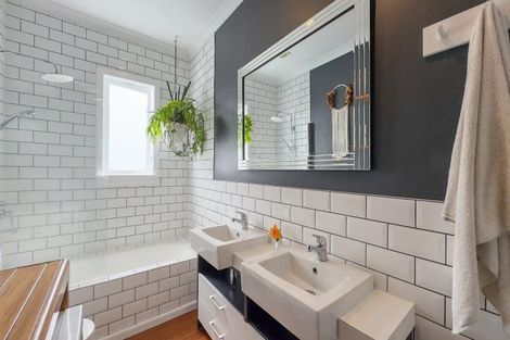 Photo of property in 19 Shakespeare Street, Te Aroha, 3320