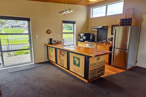 Photo of property in 44 Koe Street, Moana, 7872