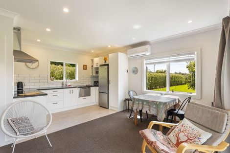 Photo of property in 82 Tikorangi Road, Tikorangi, Waitara, 4383