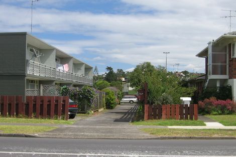 Photo of property in 1/764 Beach Road, Browns Bay, Auckland, 0630