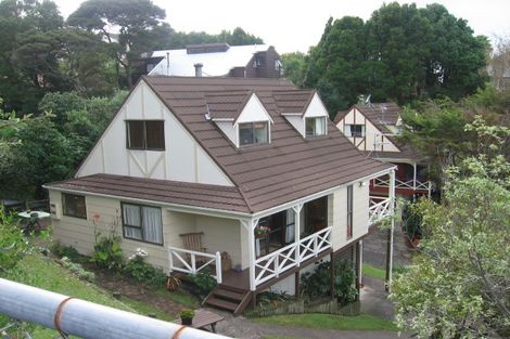 Photo of property in 2/22 Colonial Road, Birkenhead, Auckland, 0626