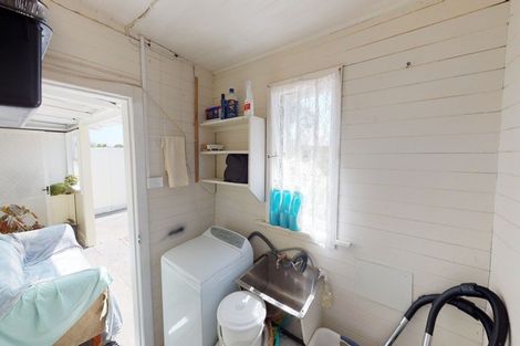 Photo of property in 19 Liverpool Street, Levin, 5510