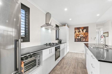 Photo of property in 18 Dee Street, Otane, 4202