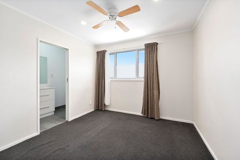 Photo of property in 129 Riverpark Crescent, Henderson, Auckland, 0610