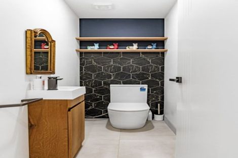 Photo of property in 5/1 Seaforth Avenue, Mangere Bridge, Auckland, 2022