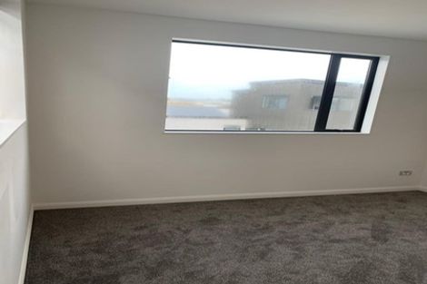 Photo of property in 42 Parahau Road, Papakura, 2110
