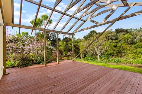 Photo of property in 32 Kereru Grove, Greenhithe, Auckland, 0632