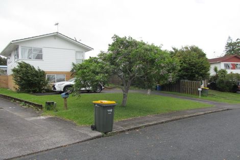 Photo of property in 1/60 Cockayne Crescent, Sunnynook, Auckland, 0620