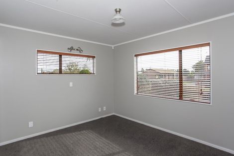 Photo of property in 62 Benmore Avenue, Cloverlea, Palmerston North, 4412
