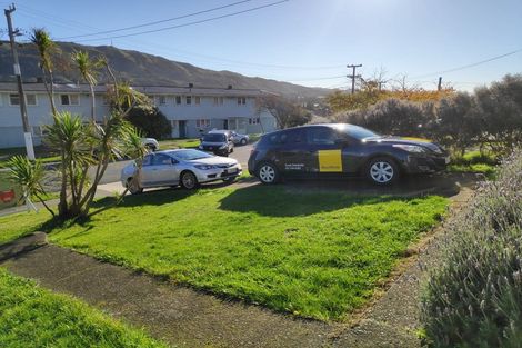 Photo of property in 29 Roberts Street, Tawa, Wellington, 5028